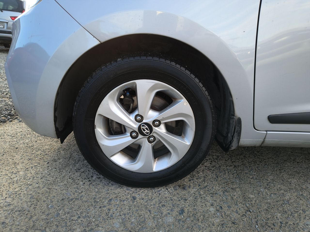 Hyundai Grand I10 — foto 10 de 26