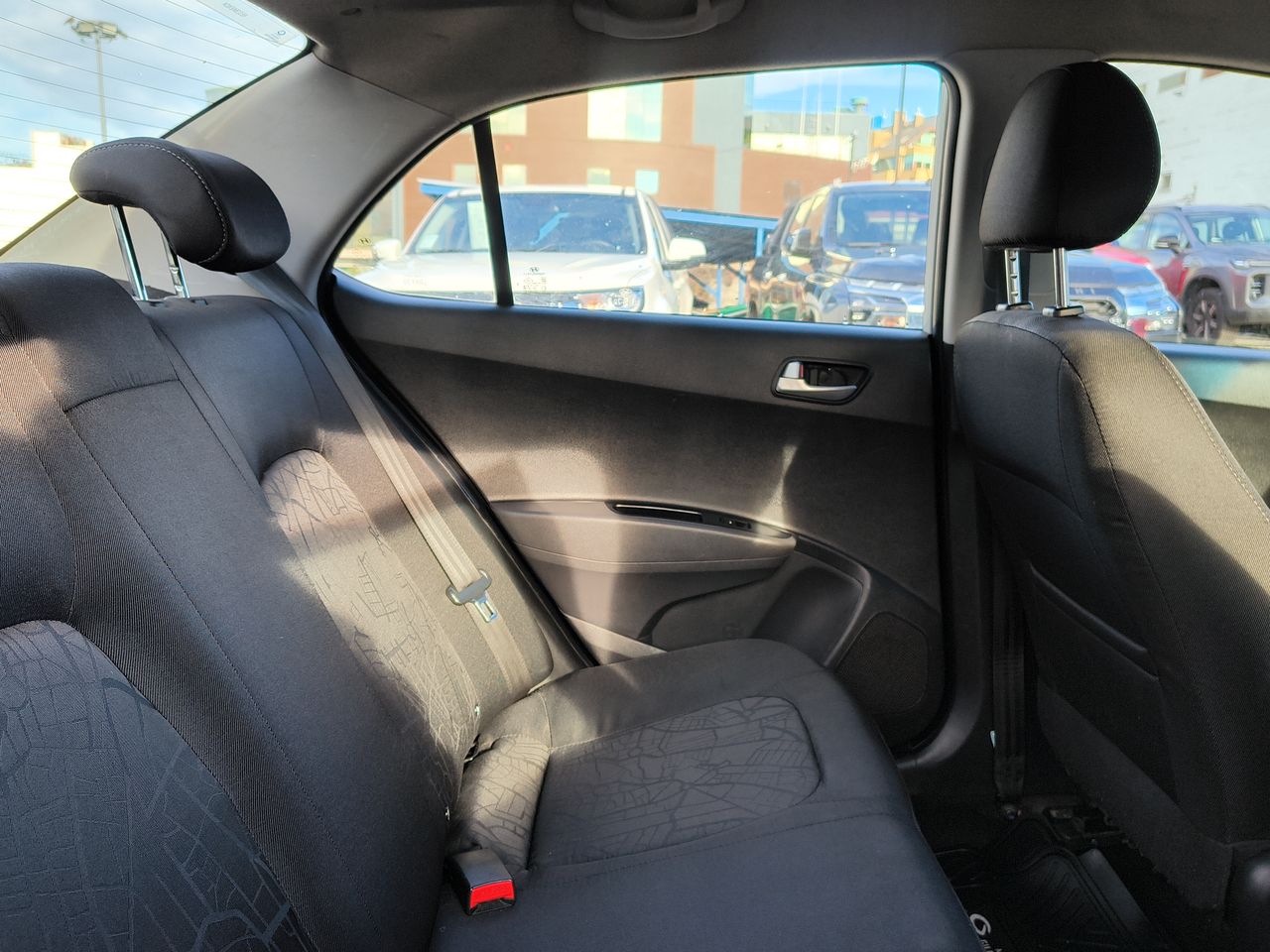 Hyundai Grand I10 — foto 25 de 26