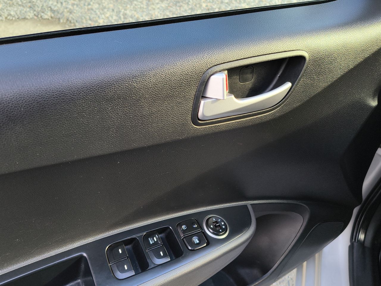 Hyundai Grand I10 — foto 15 de 26