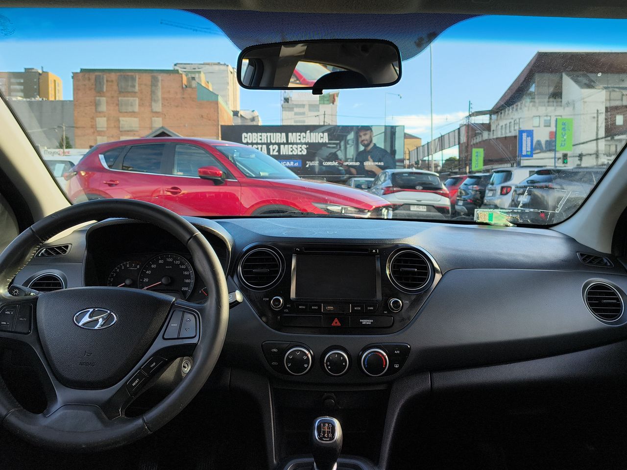 Hyundai Grand I10 — foto 8 de 26