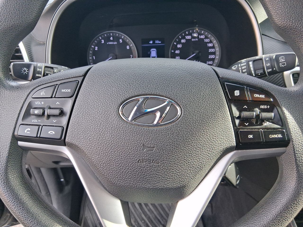 Hyundai Tucson — foto 20 de 29