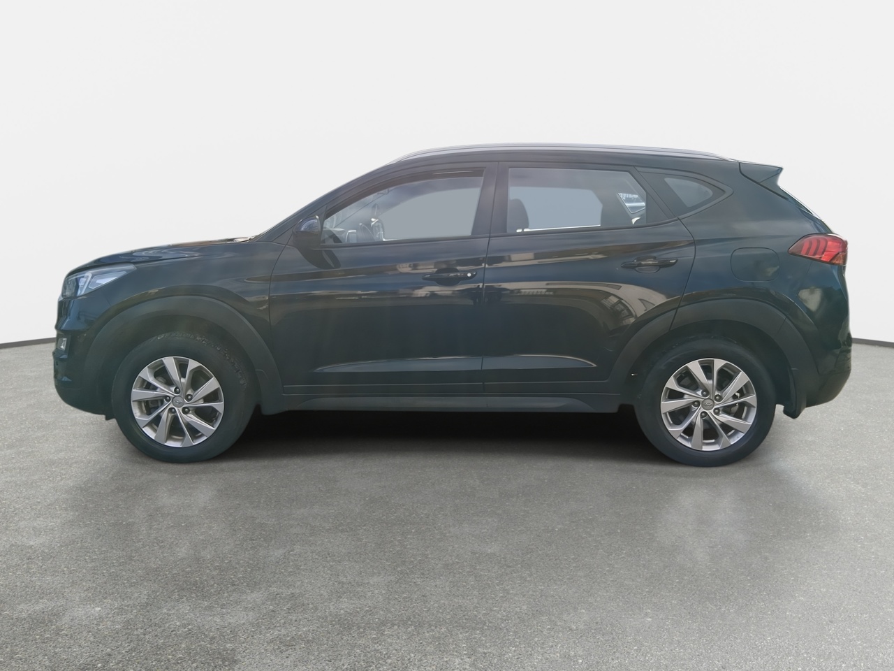 HYUNDAI - 4