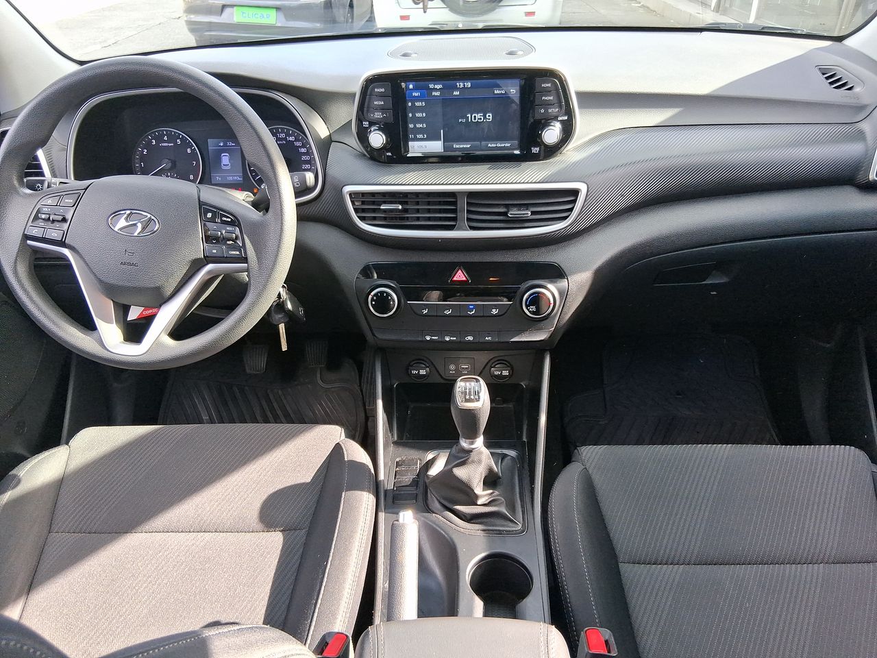 Hyundai Tucson — foto 8 de 29
