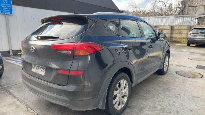 HYUNDAI - 3