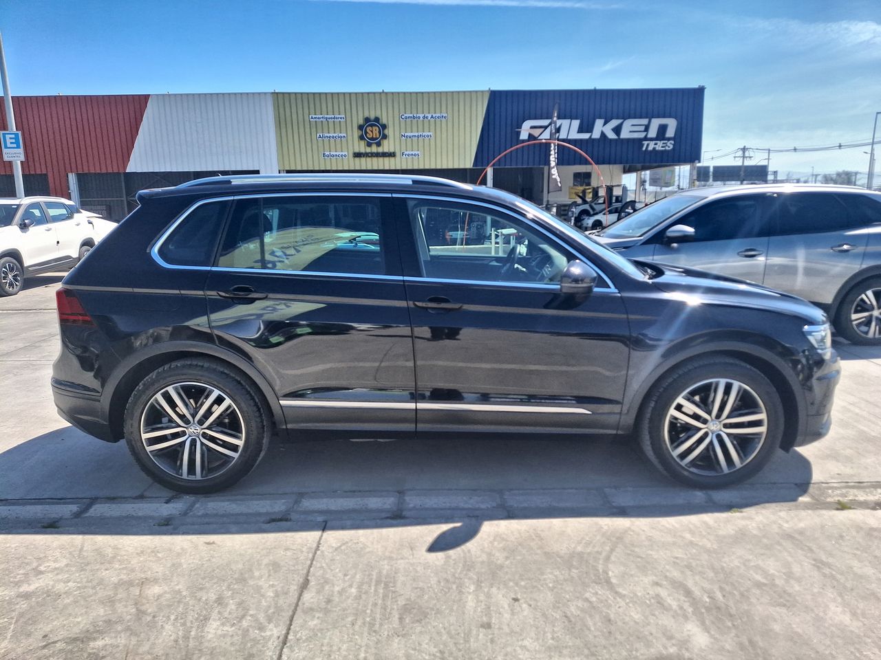 VOLKSWAGEN - 8