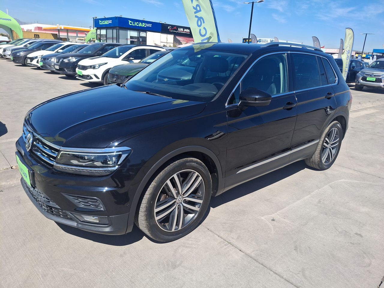 VOLKSWAGEN - 3
