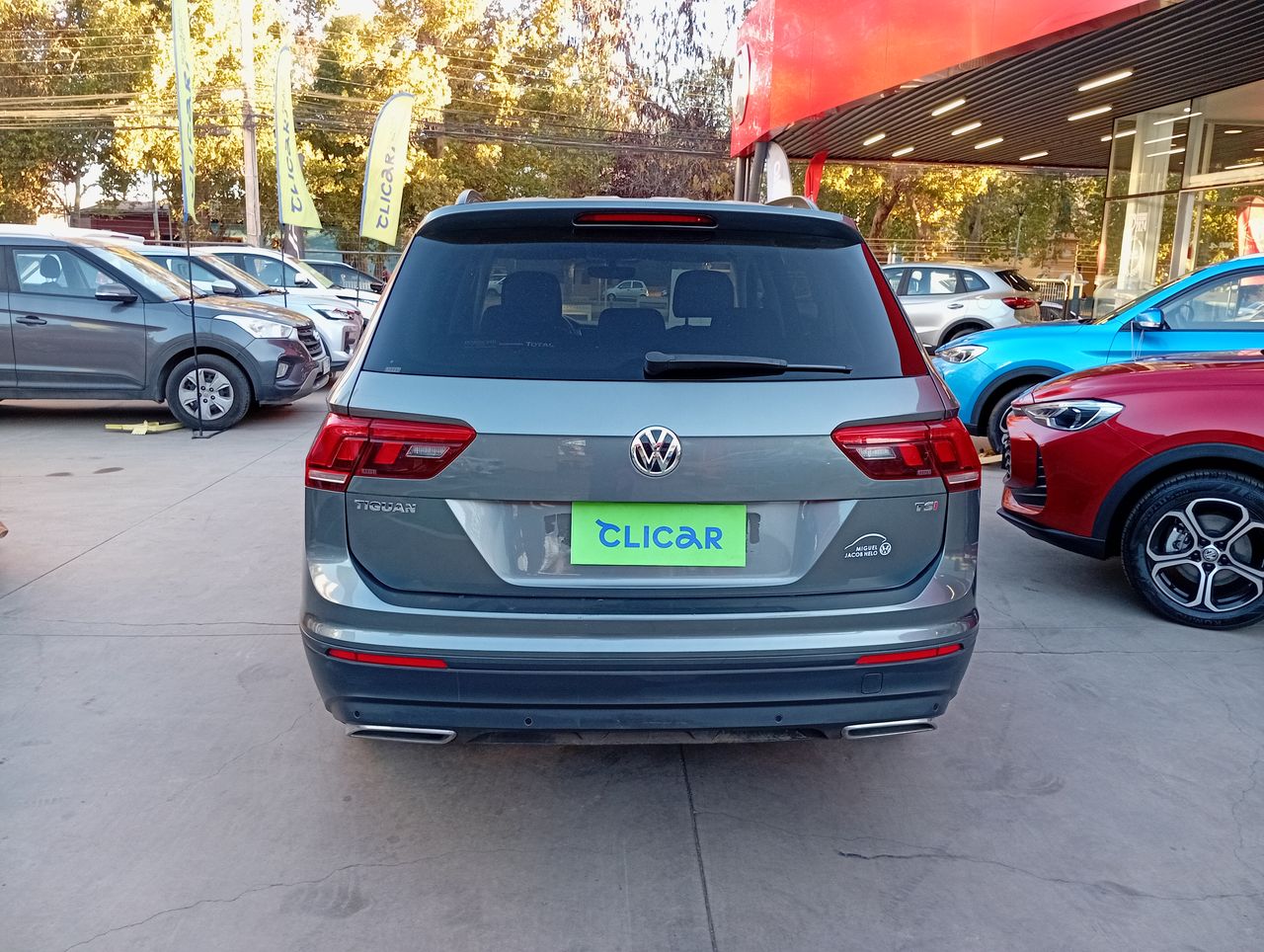 VOLKSWAGEN - 6