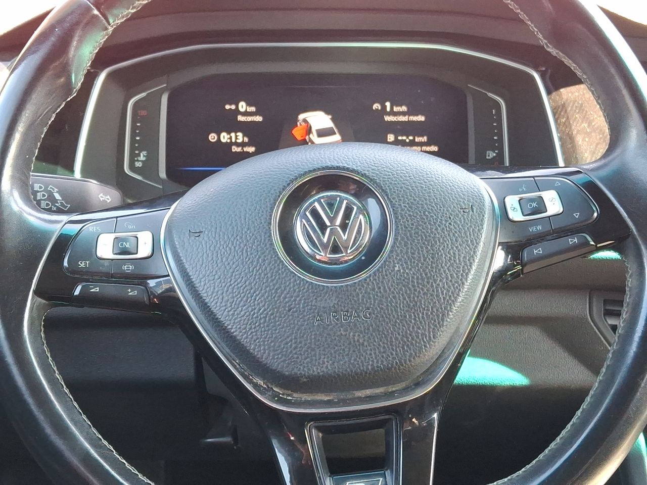 VOLKSWAGEN - 26