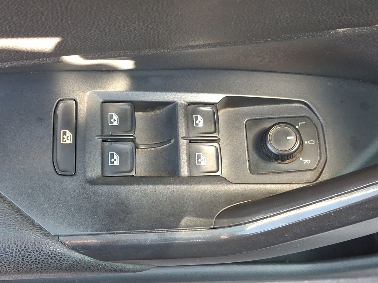 VOLKSWAGEN - 23