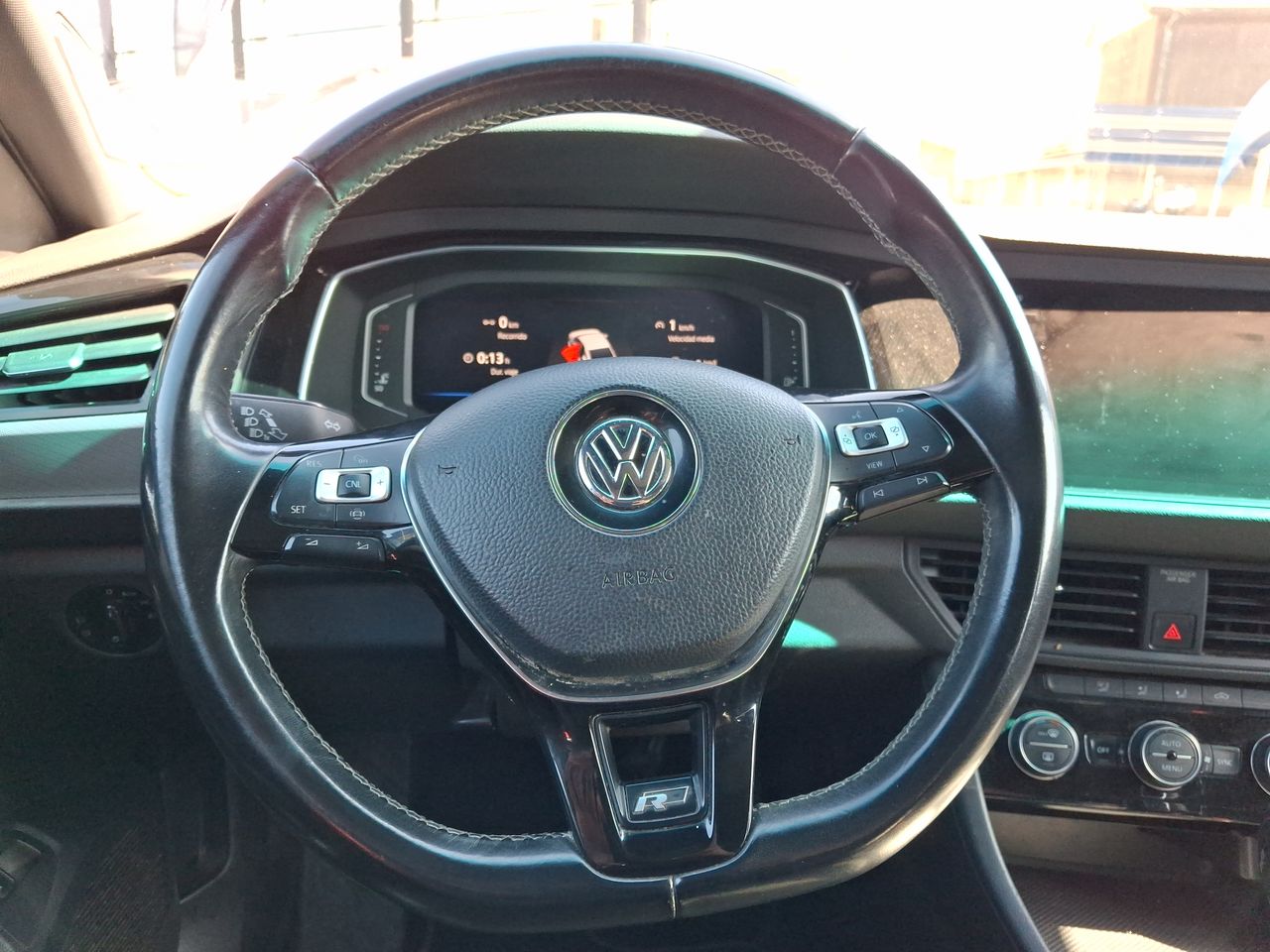 VOLKSWAGEN - 25