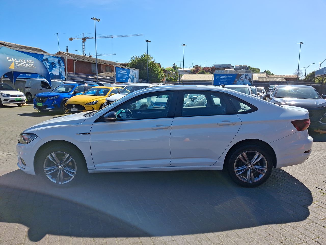 VOLKSWAGEN - 4