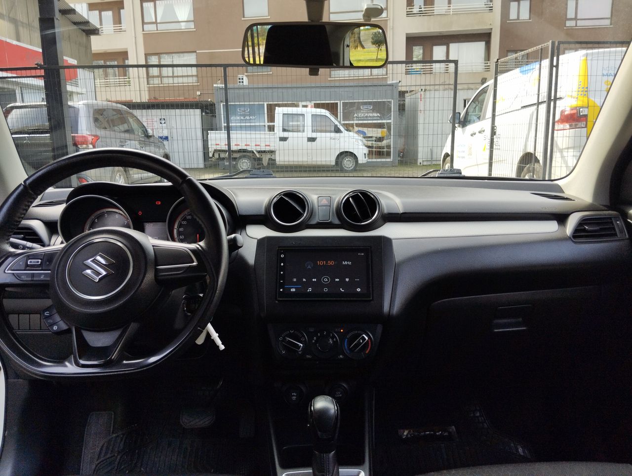 SUZUKI - 31