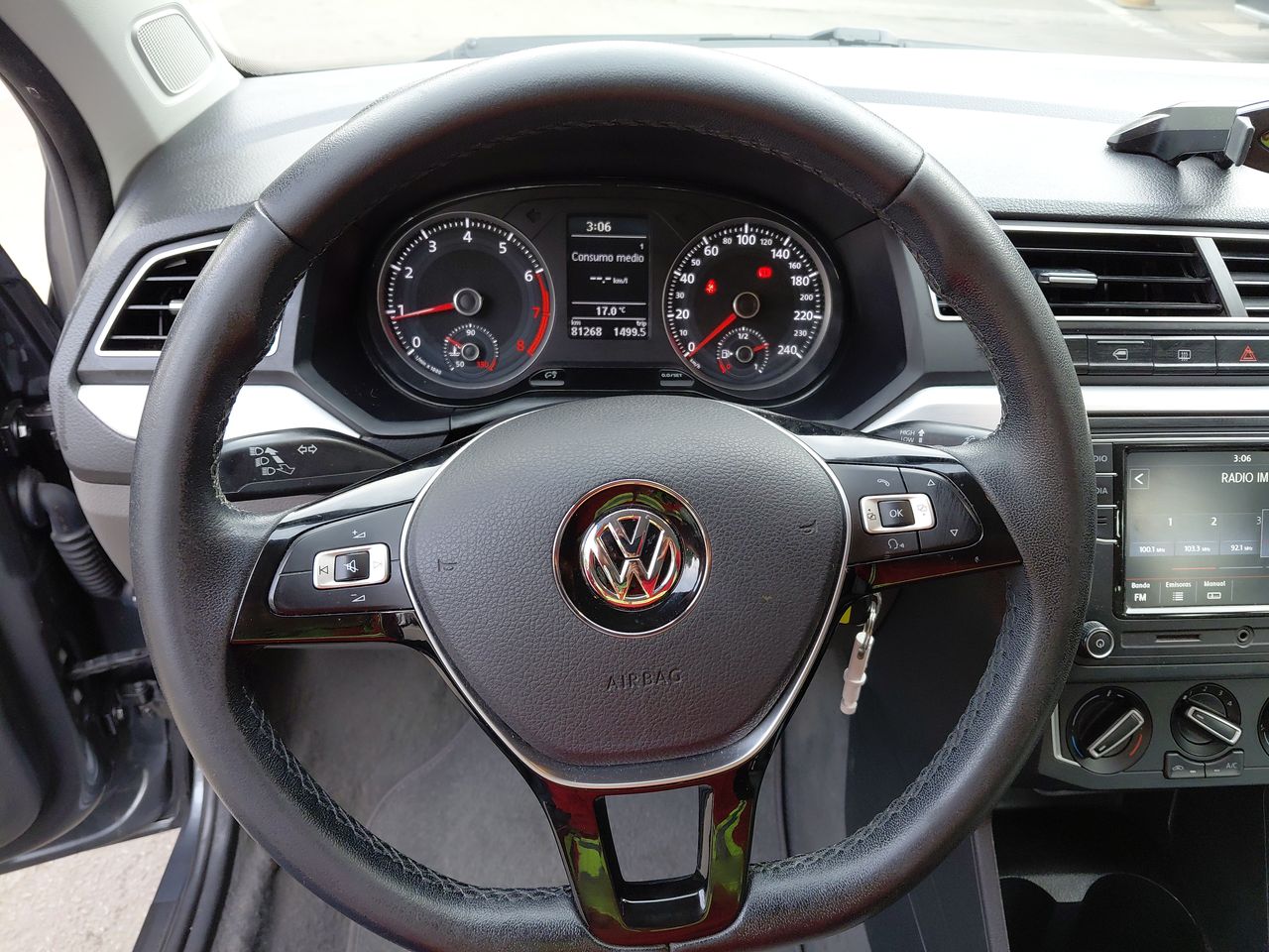 VOLKSWAGEN - 16
