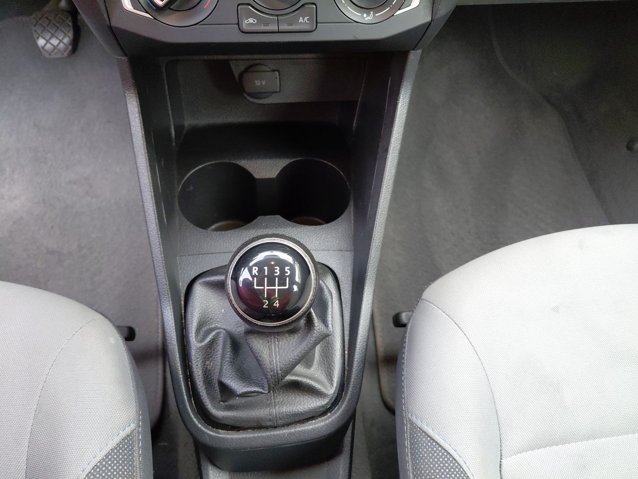 VOLKSWAGEN - 21