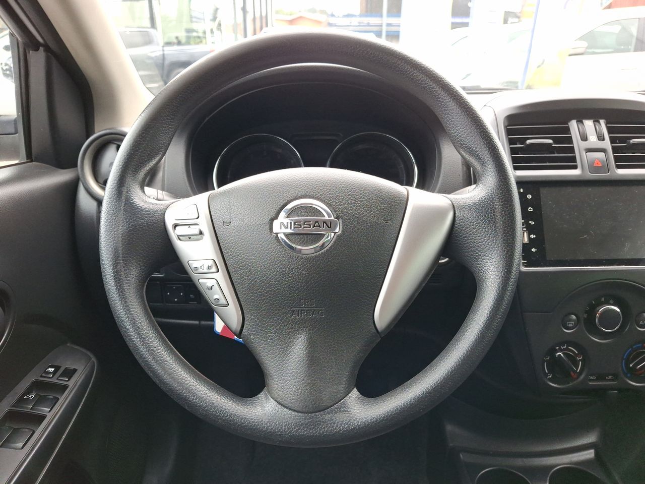 NISSAN - 23