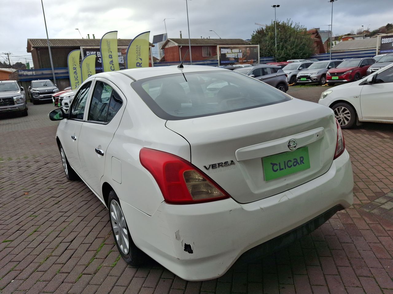 NISSAN - 5