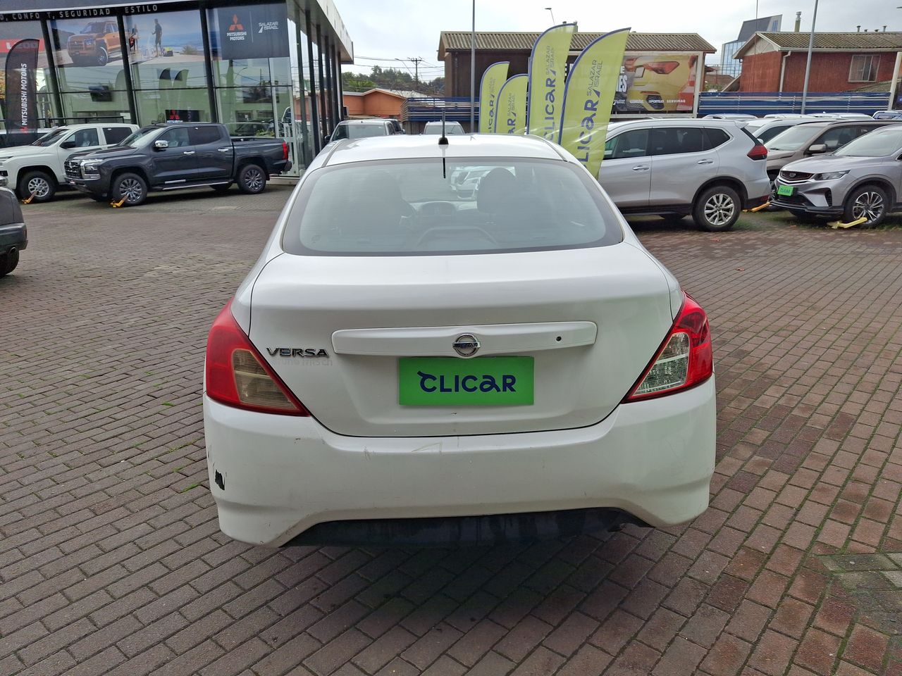 NISSAN - 6