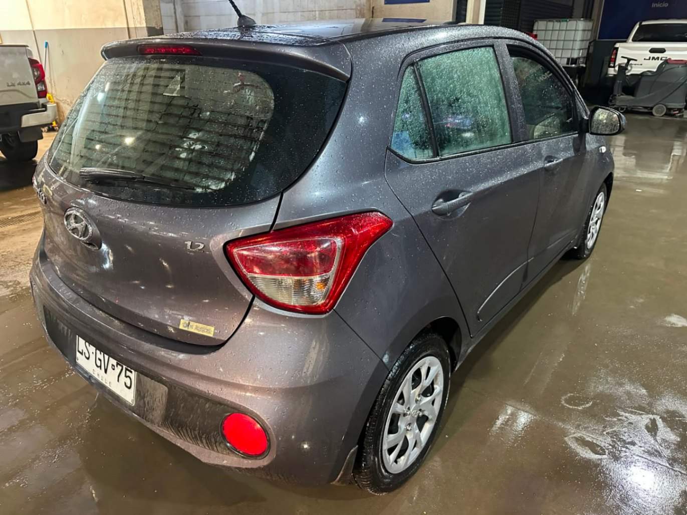 HYUNDAI - 4