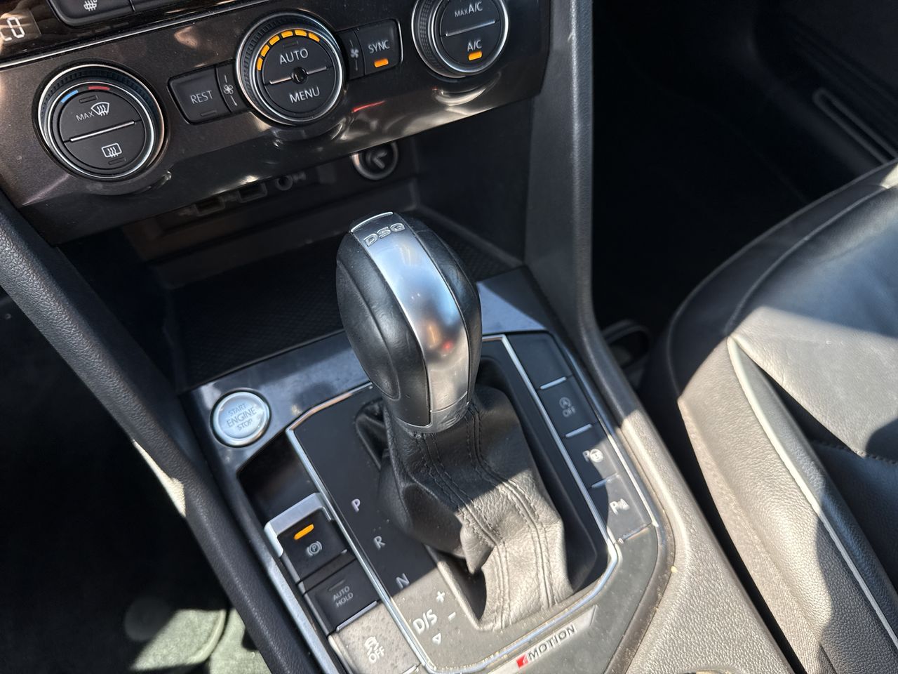VOLKSWAGEN - 23