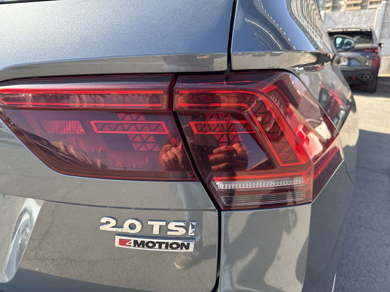 VOLKSWAGEN - 12