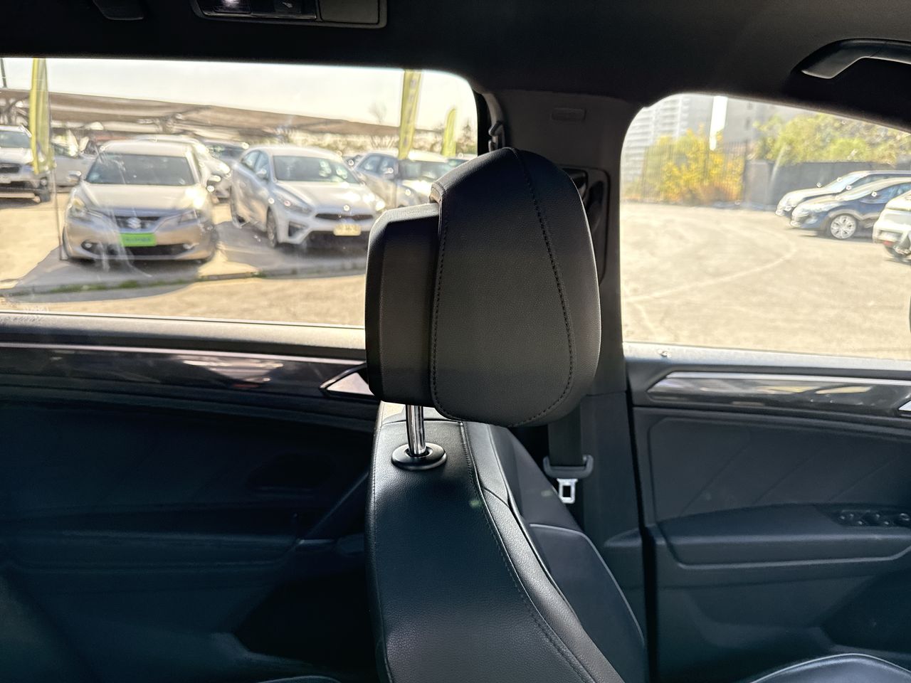VOLKSWAGEN - 7