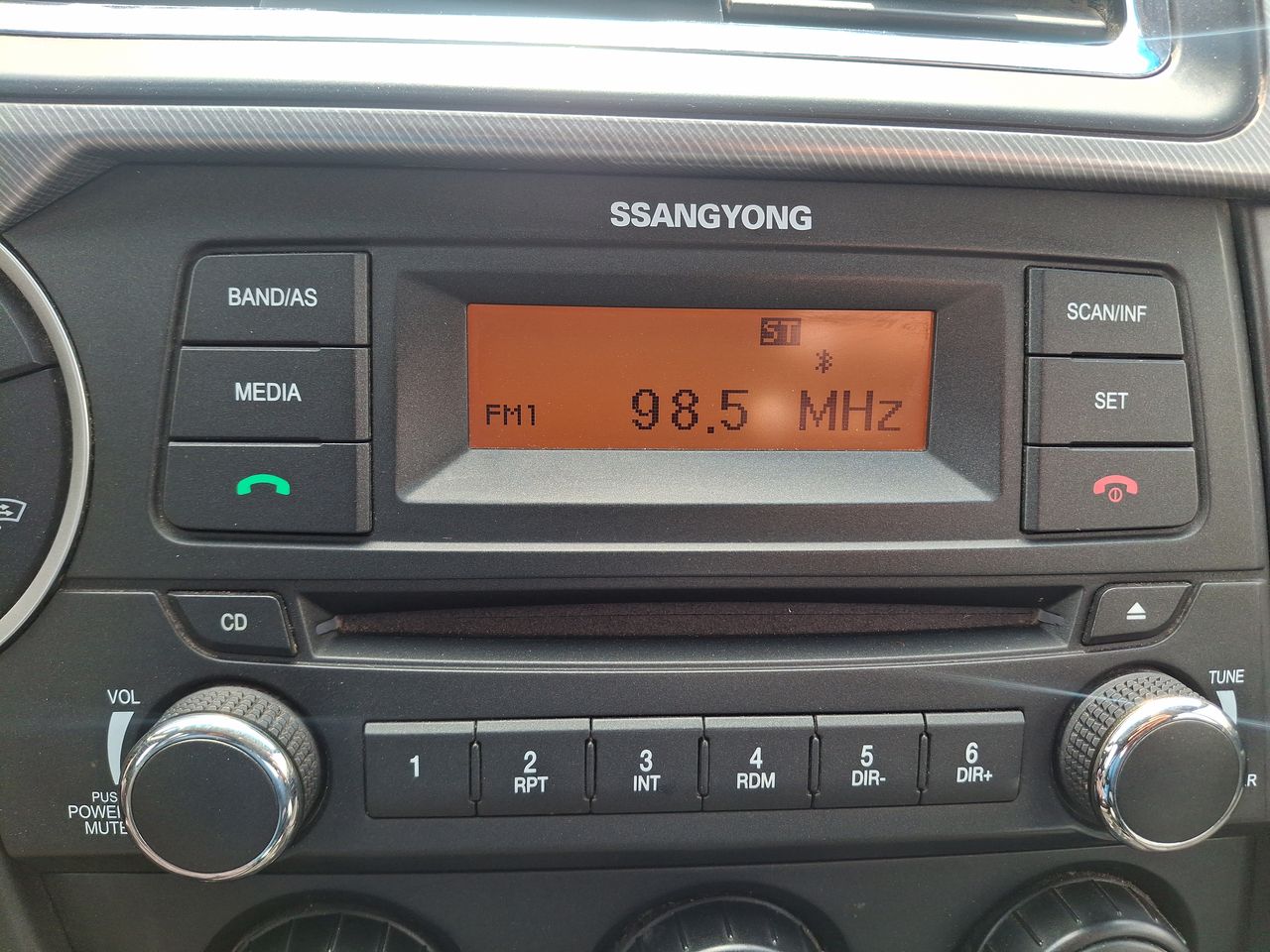 SSANGYONG - 26