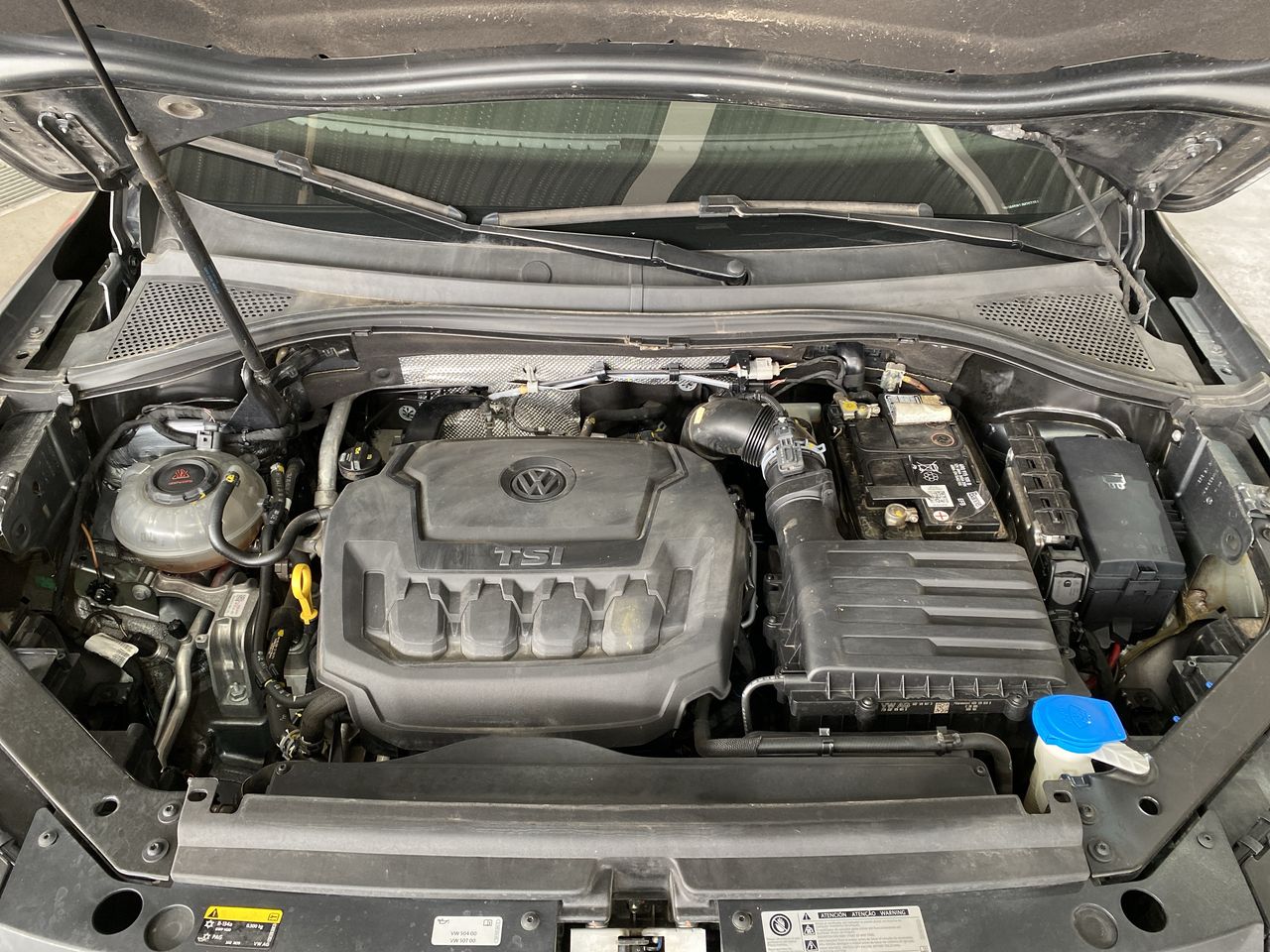 VOLKSWAGEN - 22