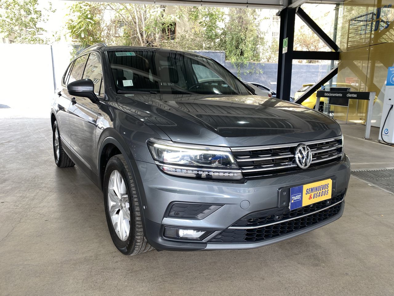 VOLKSWAGEN - 1