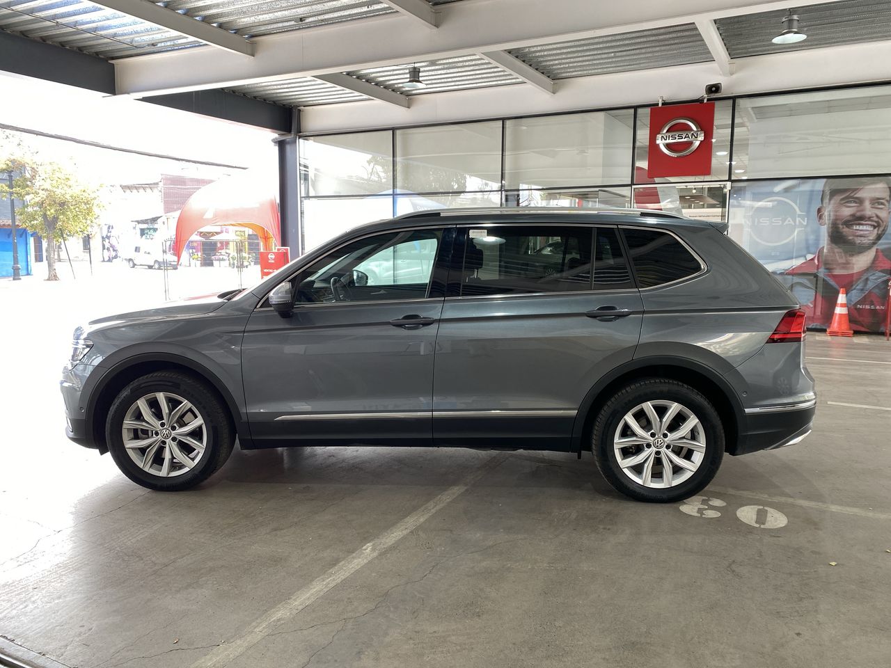 VOLKSWAGEN - 5