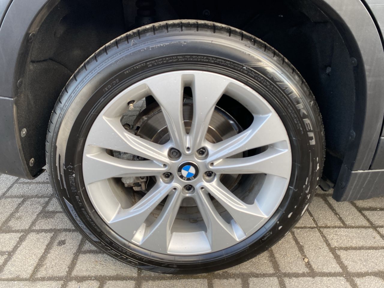 BMW - 15