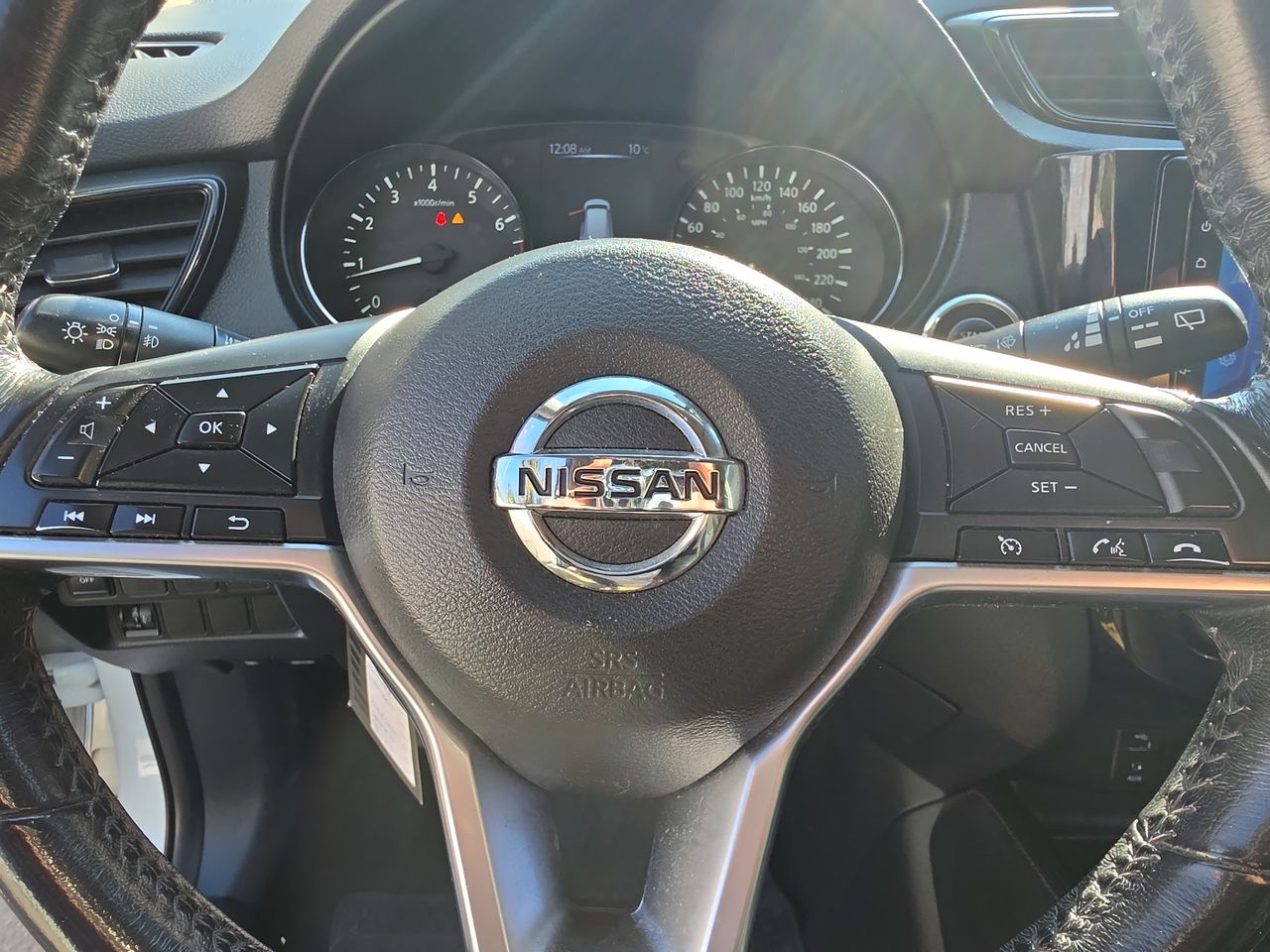 NISSAN - 18
