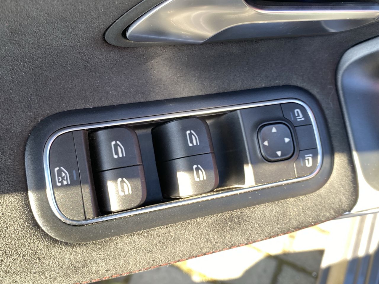 MERCEDES BENZ - 21