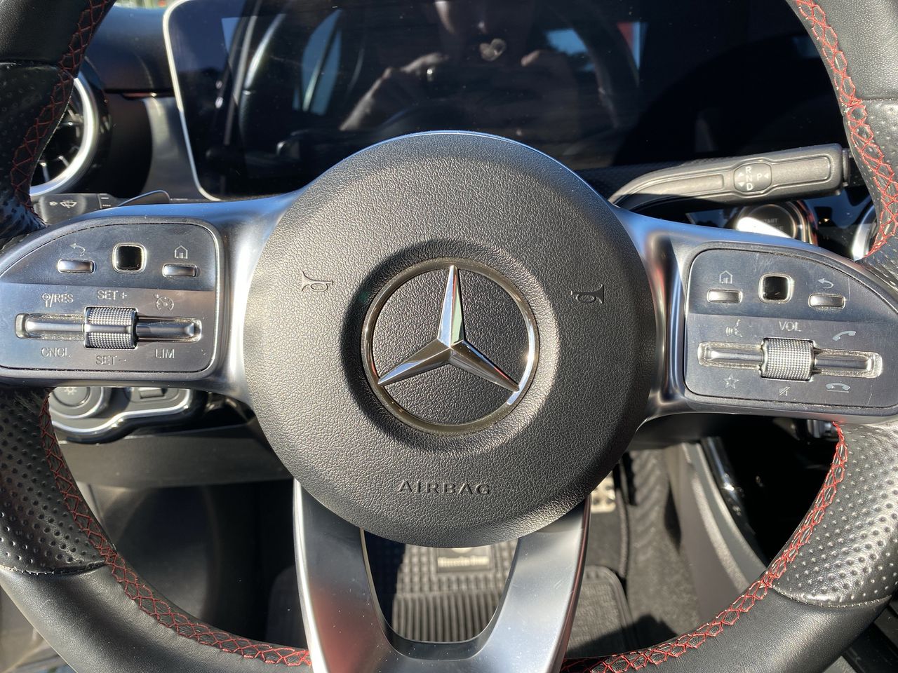 MERCEDES BENZ - 25