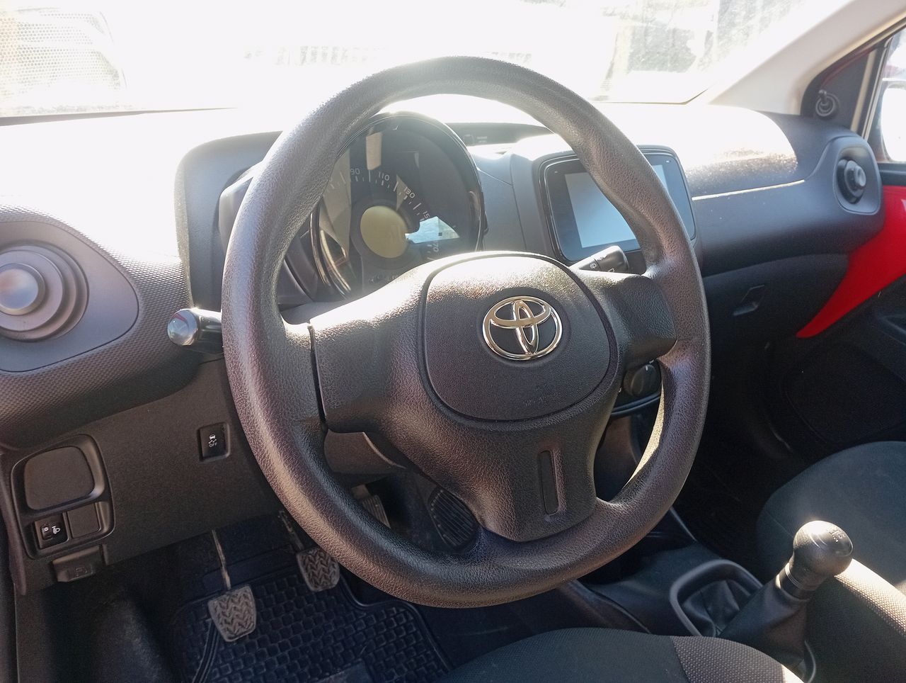 TOYOTA - 25
