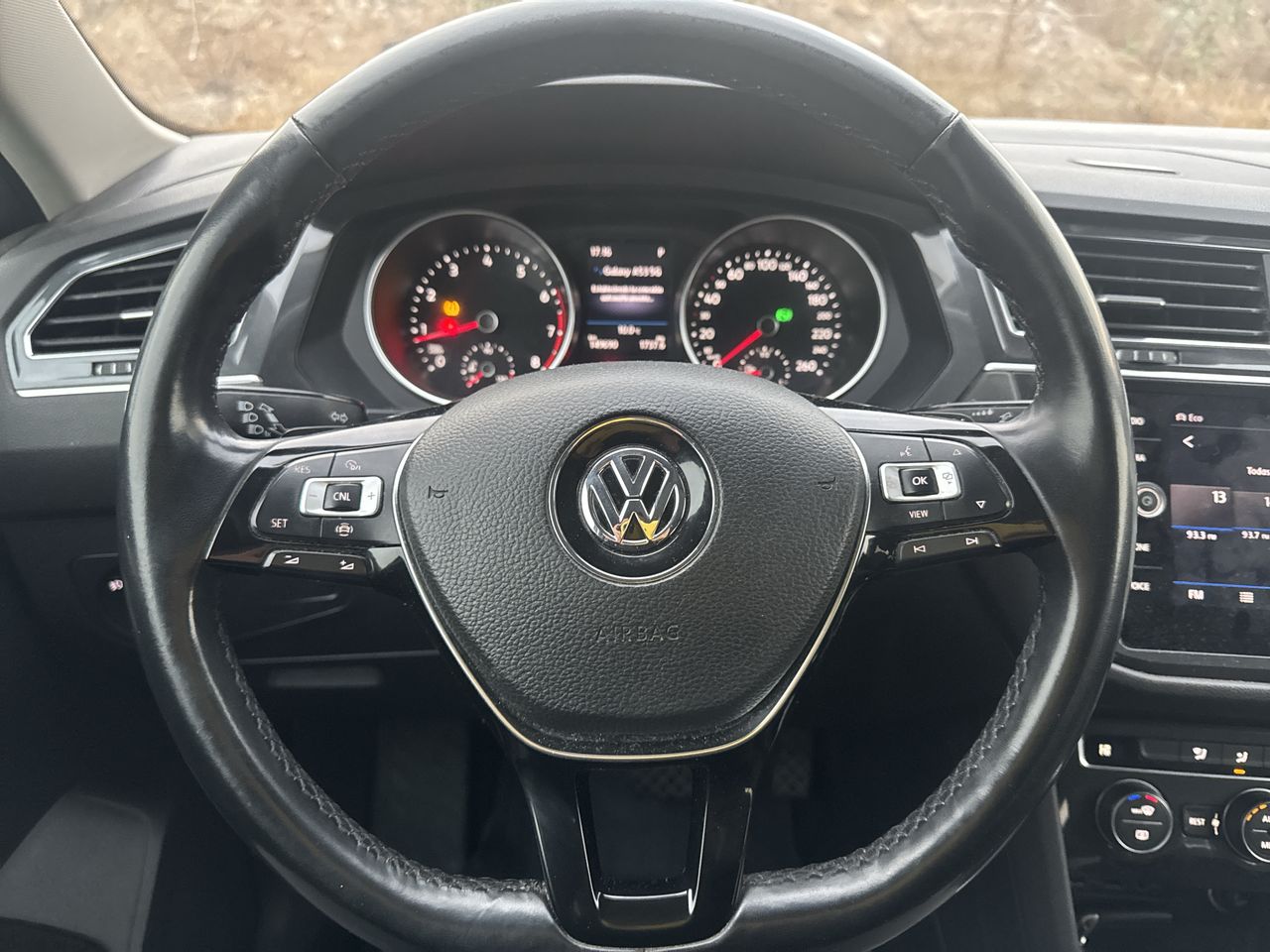 VOLKSWAGEN - 12