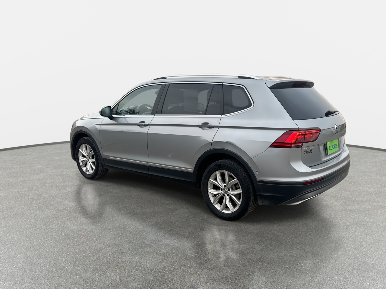 VOLKSWAGEN - 5