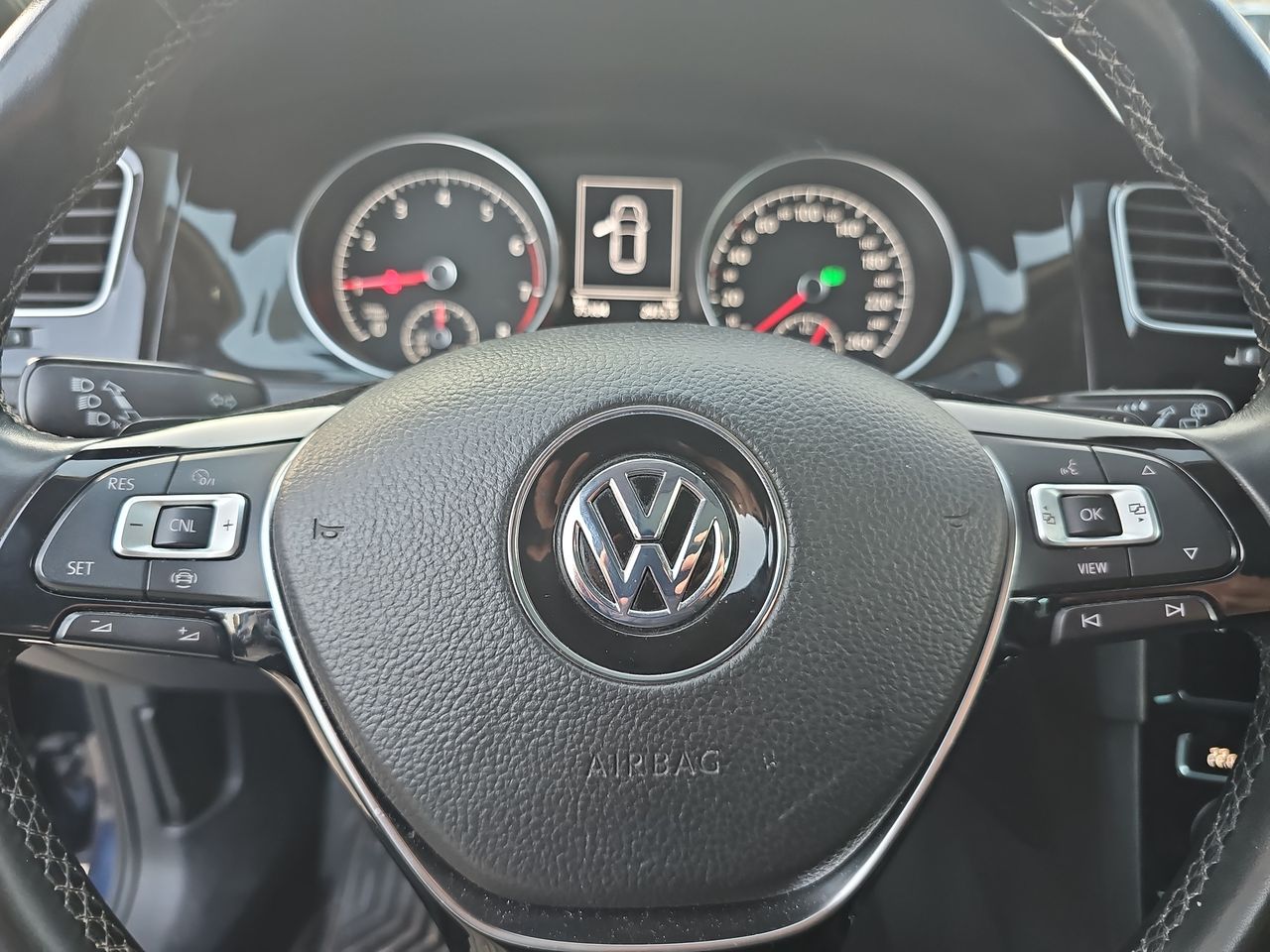 VOLKSWAGEN - 25