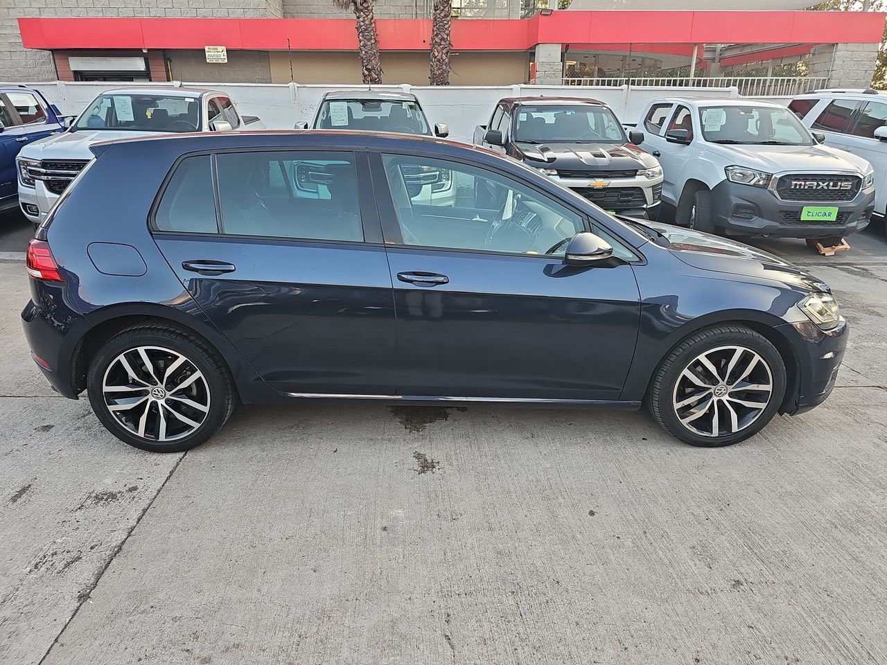 VOLKSWAGEN - 8