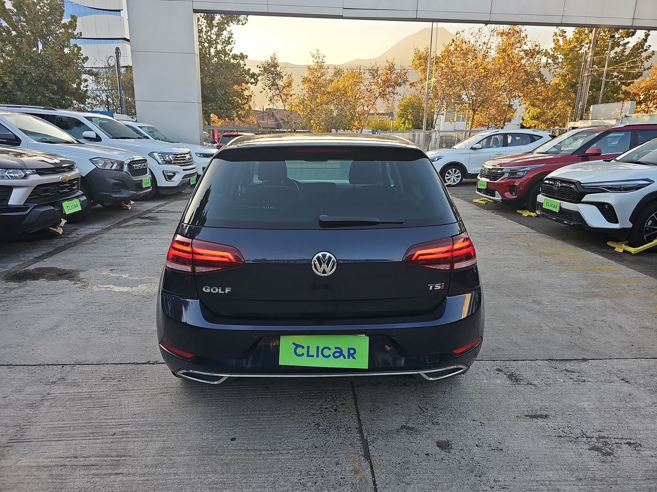 VOLKSWAGEN - 6
