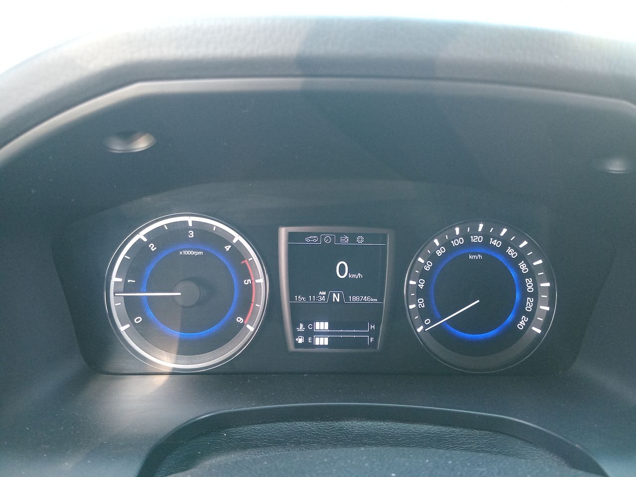 SSANGYONG - 25