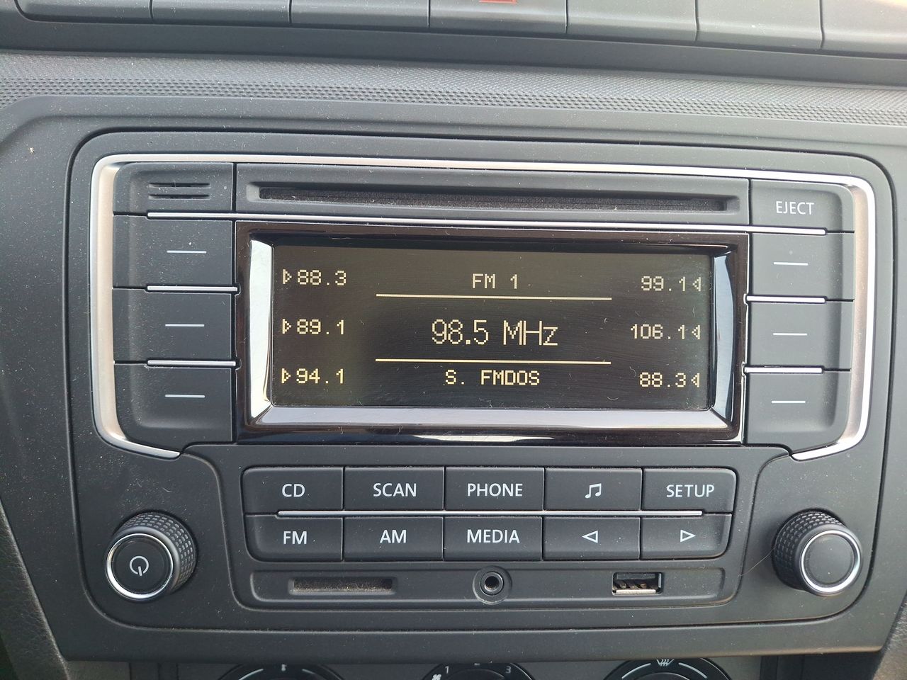 VOLKSWAGEN - 24
