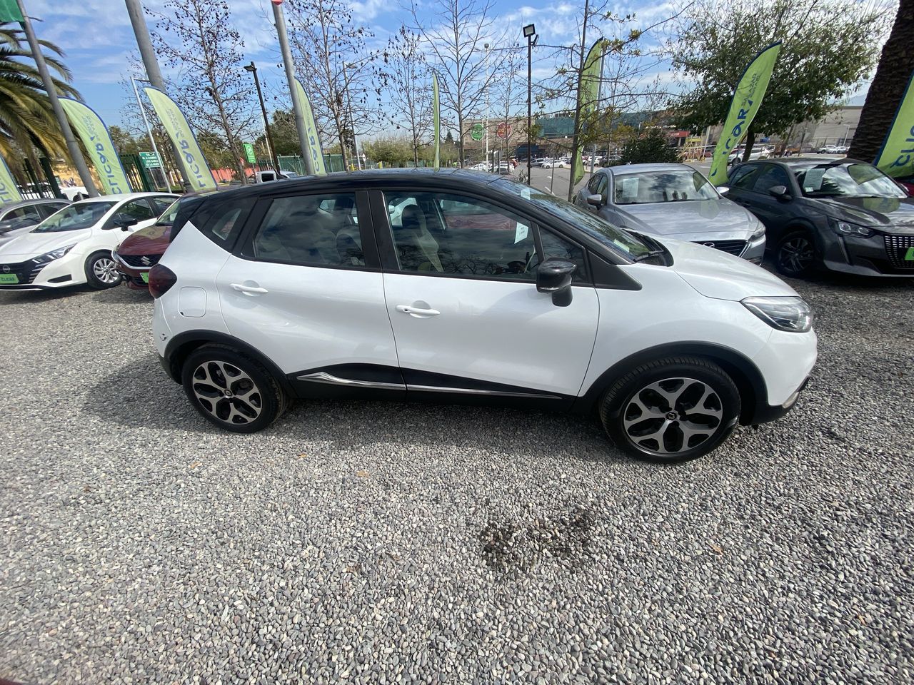 RENAULT - 8