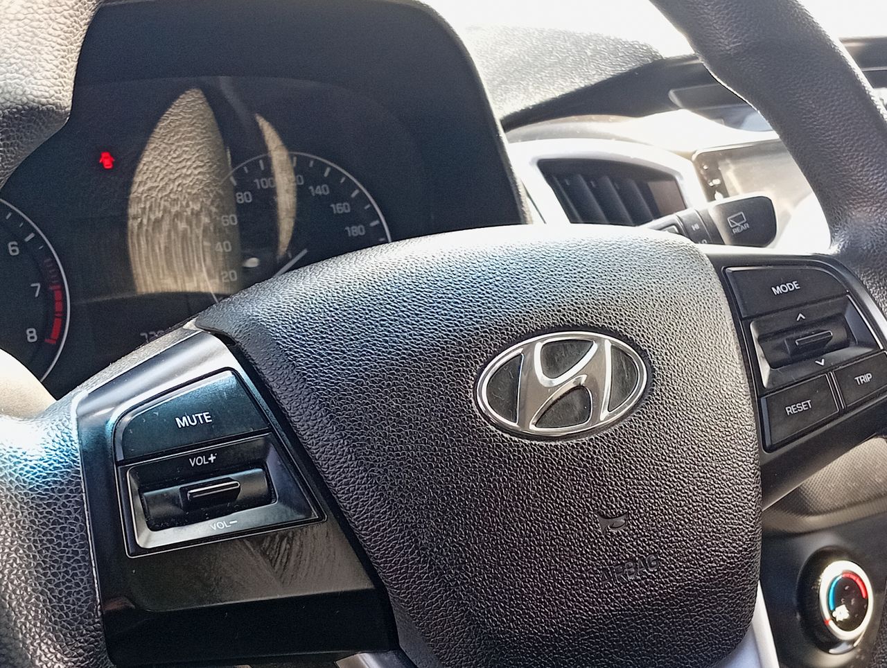HYUNDAI - 26