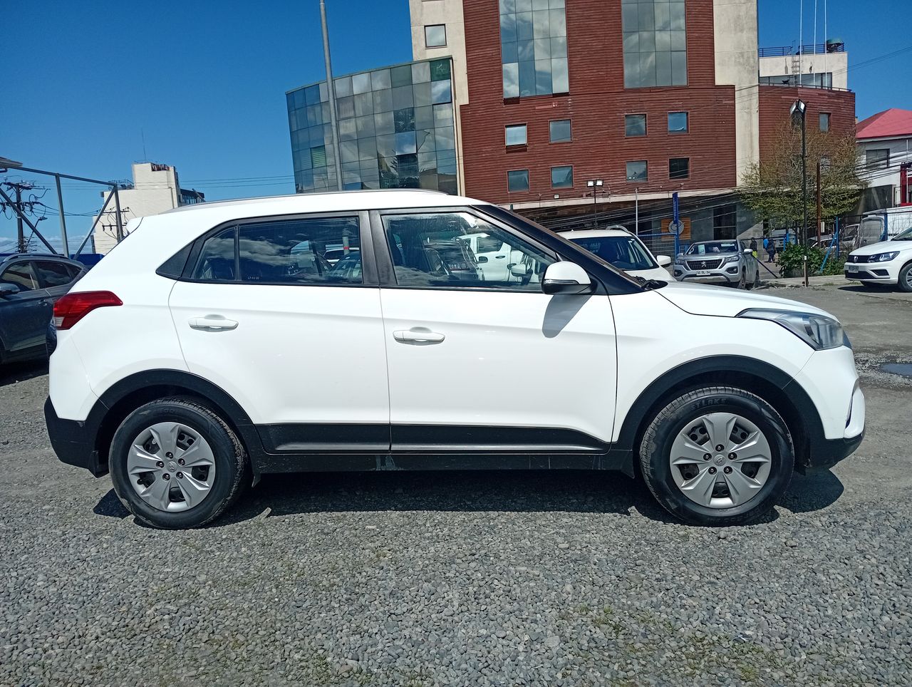 HYUNDAI - 8
