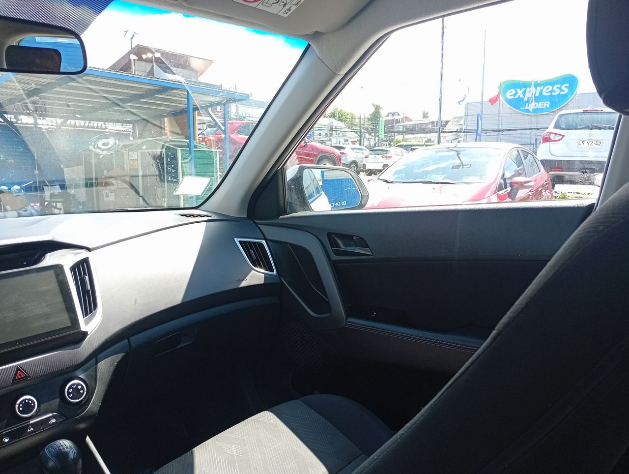 HYUNDAI - 16