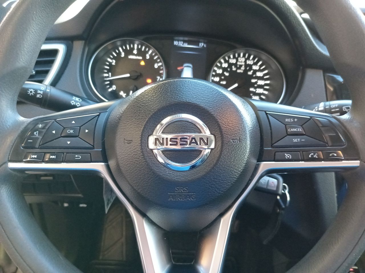 NISSAN - 26