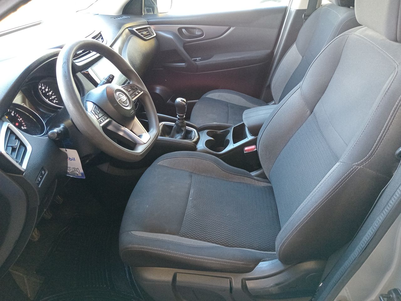 NISSAN - 24