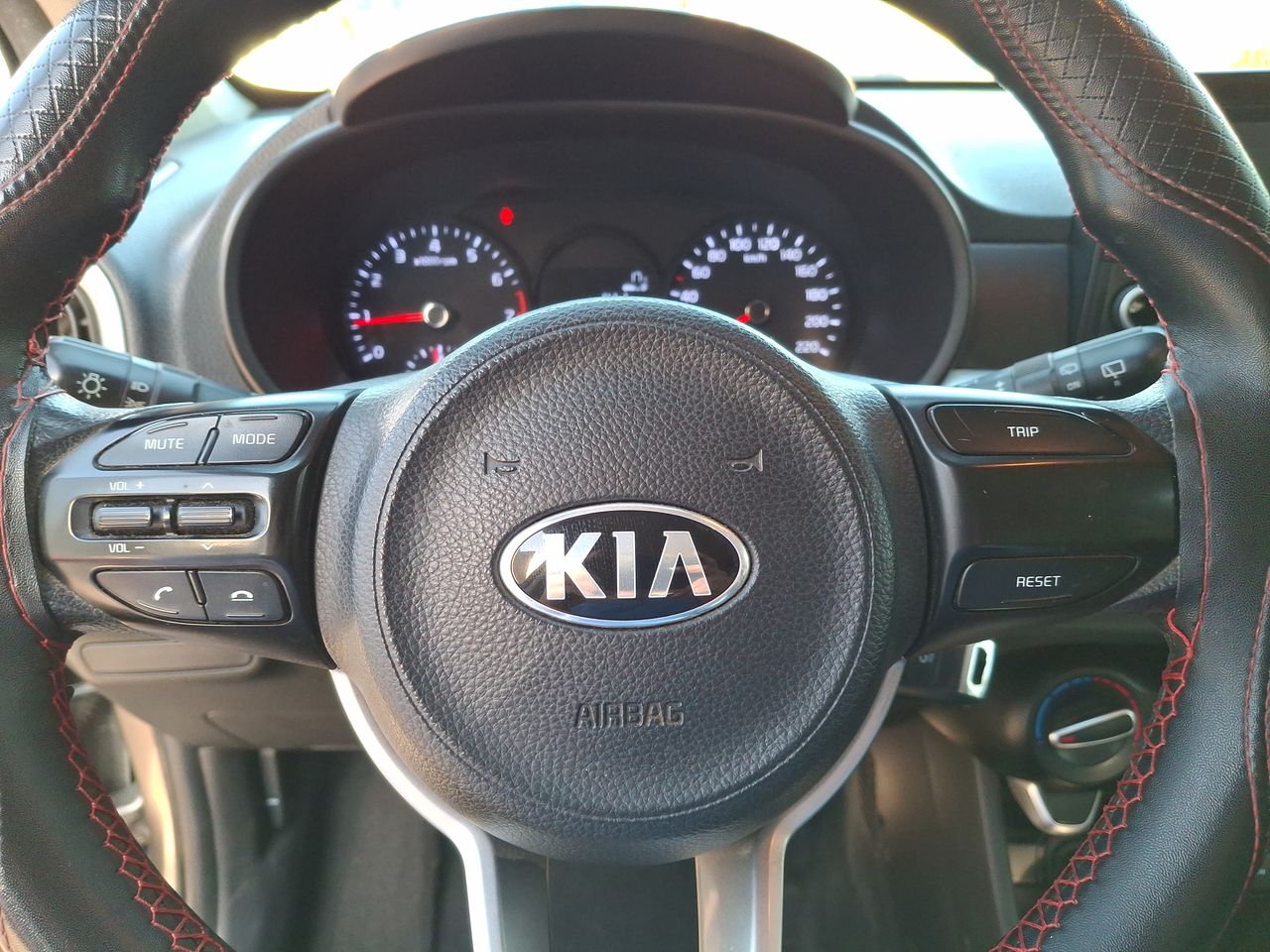 KIA - 25
