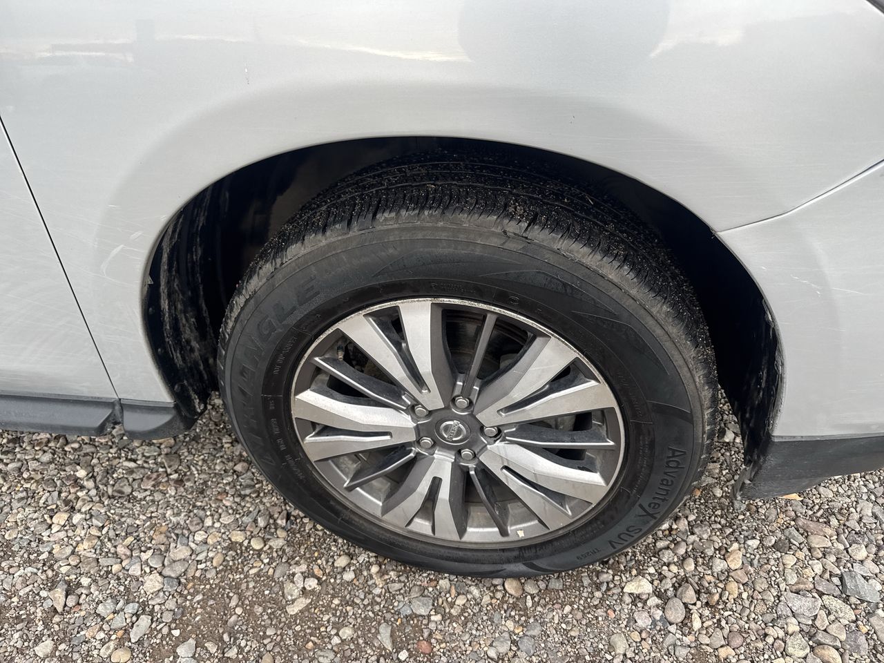 Nissan Pathfinder — foto 8 de 19
