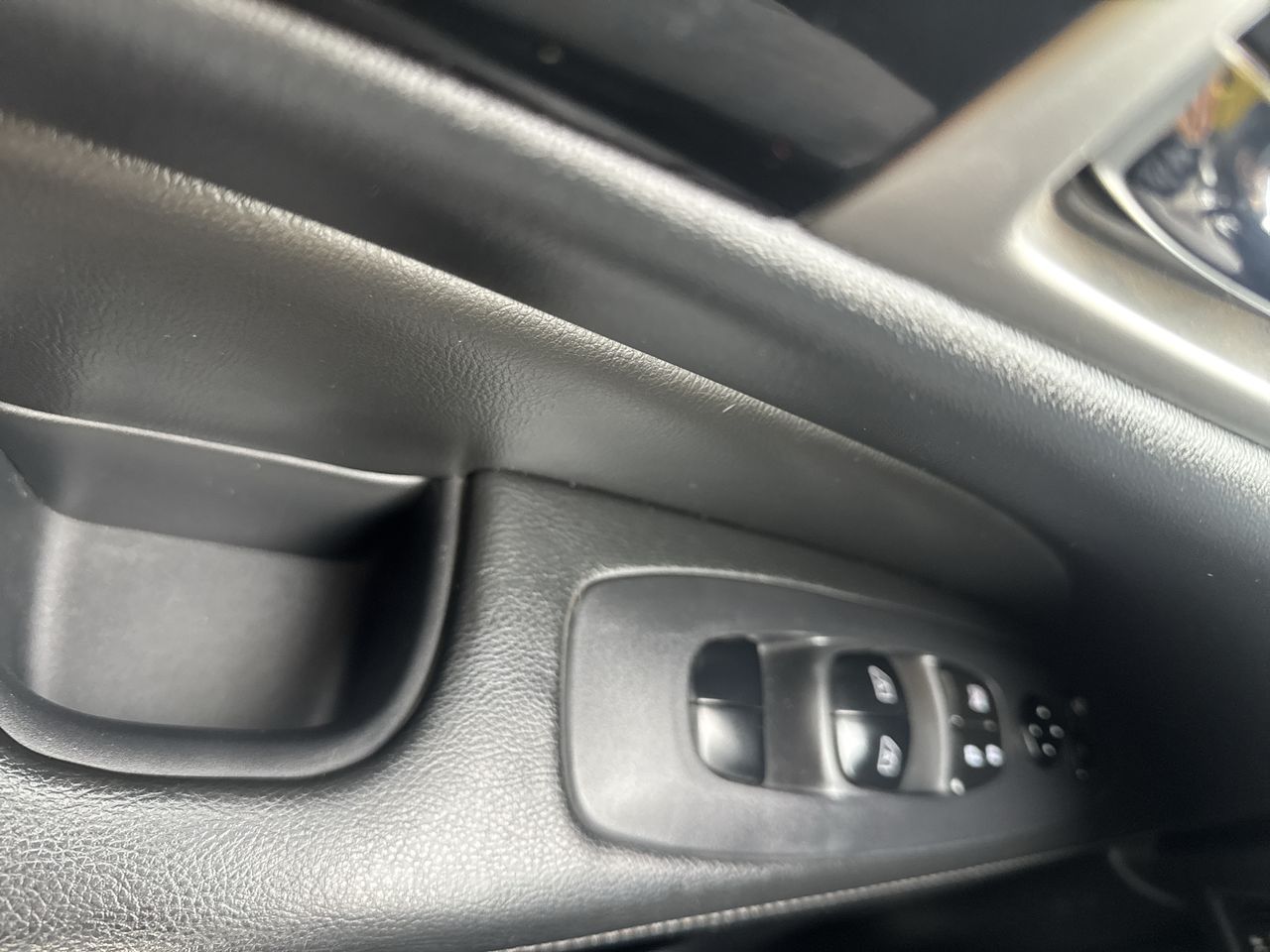 Nissan Pathfinder — foto 12 de 19